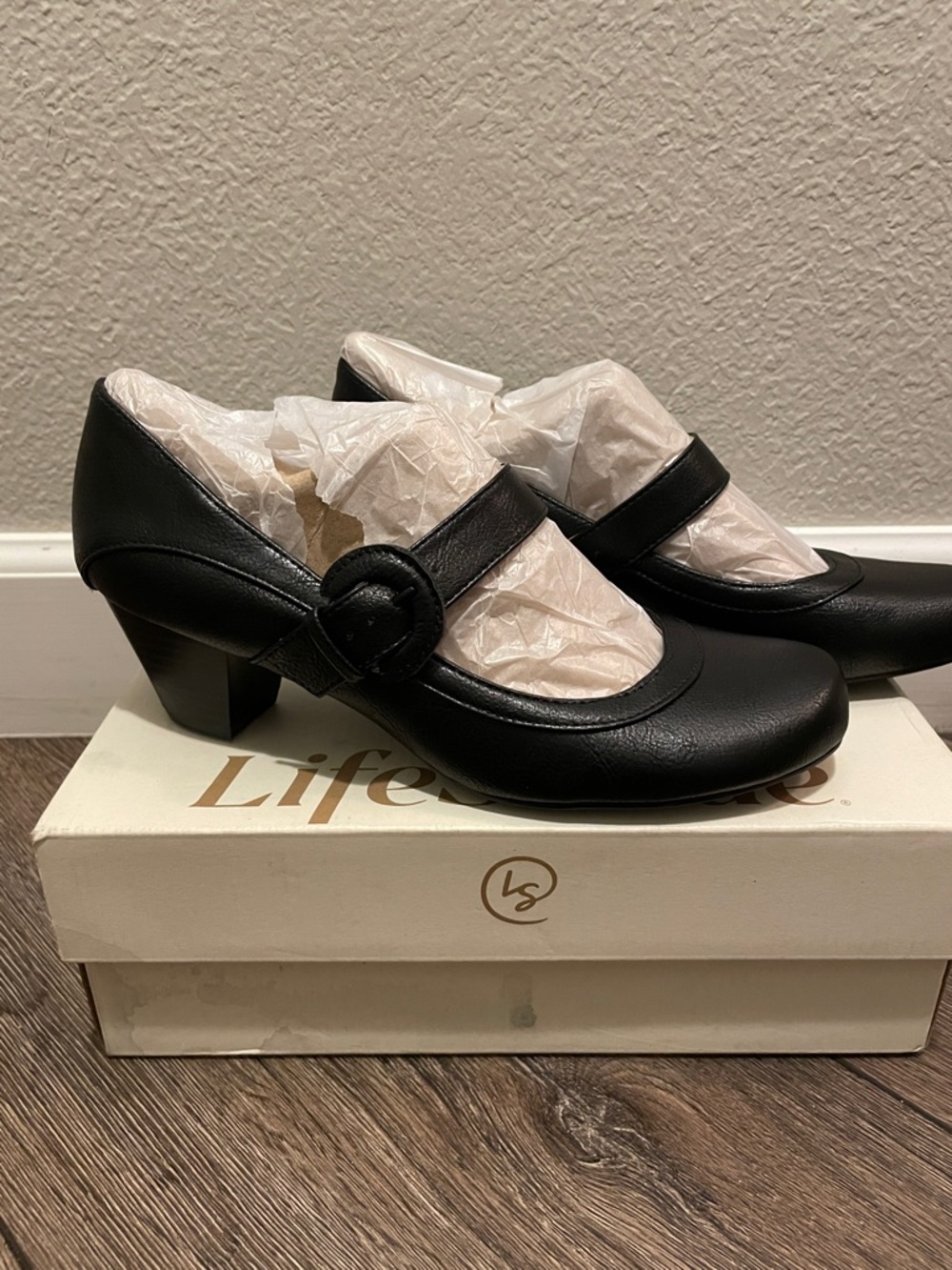 Life Stride Black Mary Jane Block Heel Shoes